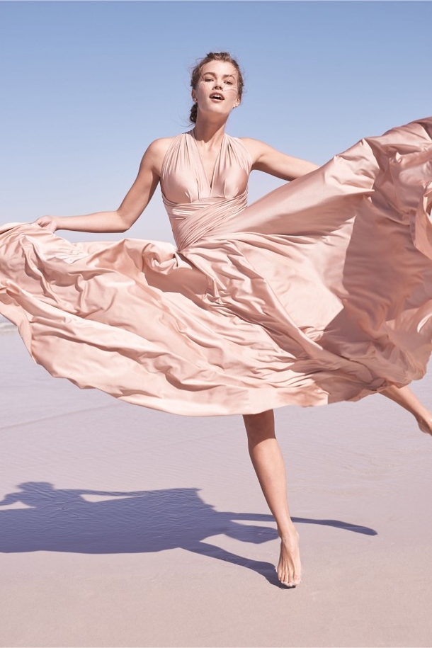 10 Beautiful Non Traditional Wedding Dresses - picture 10