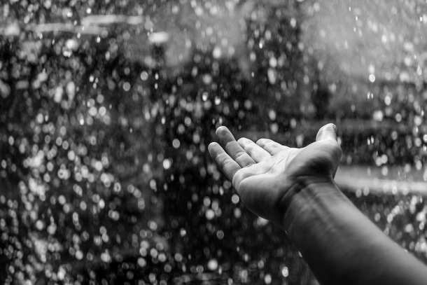 10 Beautiful Photography Shots Taken In Black & White - picture 7
