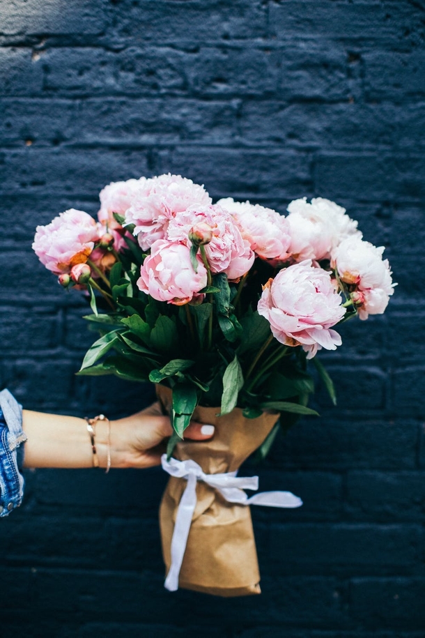 10 Beautiful Valentine's Day Flower Images - picture 9