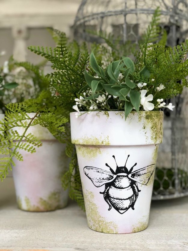 10 Beautiful & Creative Clay Pot Ideas - picture 5