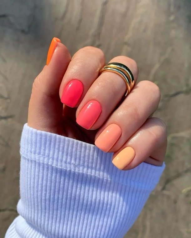 10 Beautifully Bright Summer Nails You Should Try Now - picture 10