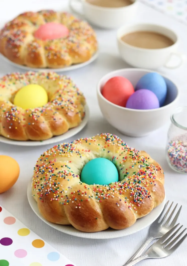 10 Best Easter Bread Recipes To Try This Year! - picture 8