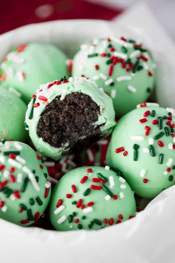 10 Best Holiday Truffle Recipes To Bake For Christmas - picture 2
