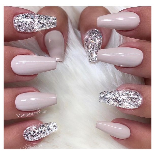 10 Best White Coffin Nail Designs For 2023 - picture 5