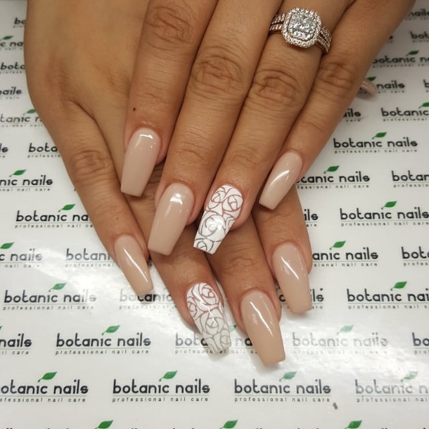 10 Best White Coffin Nail Designs For 2023 - picture 6