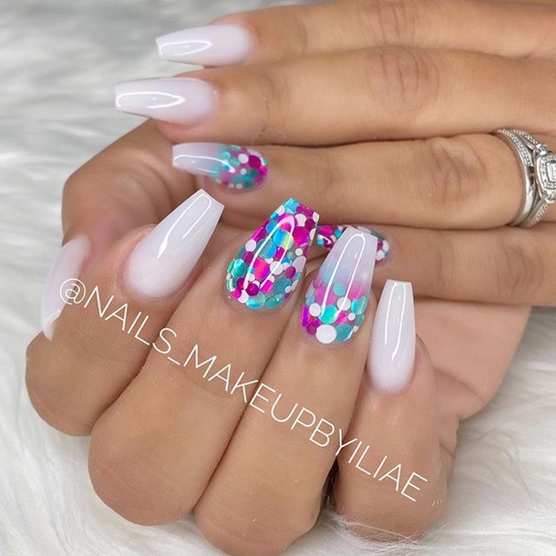 10 Best White Coffin Nail Designs For 2023 - picture 8