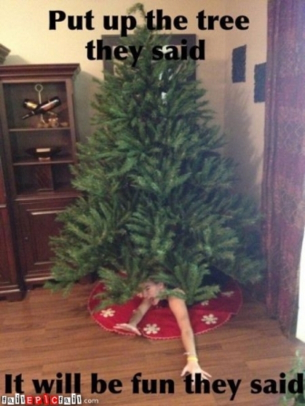 10 Christmas Fails Pictures and Images - picture 11