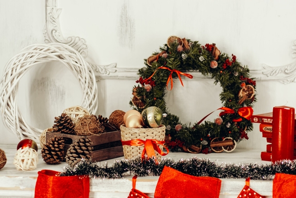 10 Christmas Holiday Wreaths For Your Home - picture 10