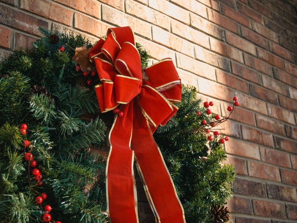 10 Christmas Holiday Wreaths For Your Home - picture 8