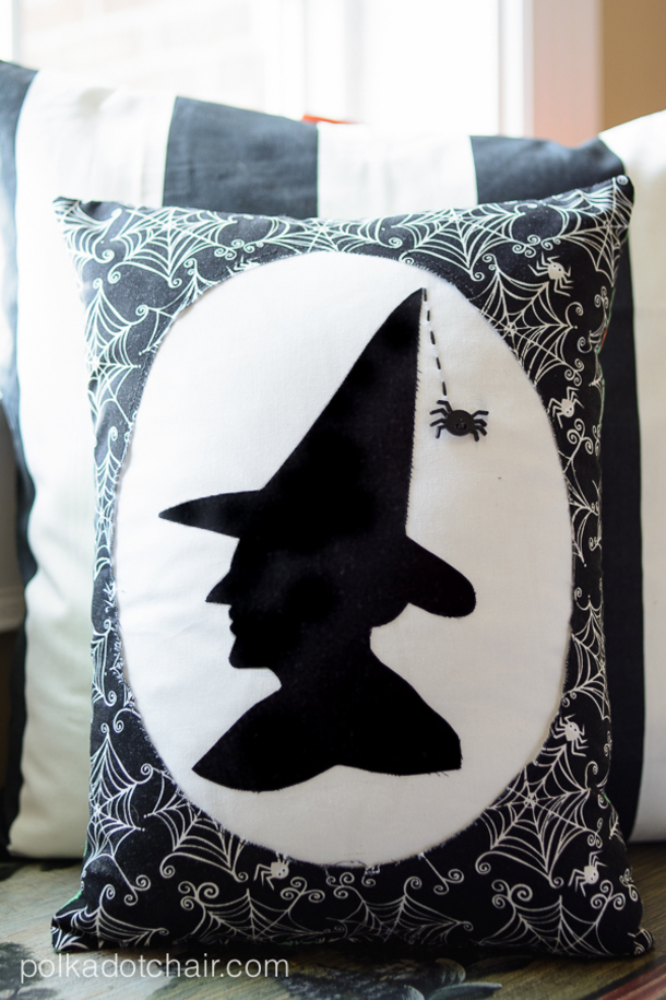 10 Creative DIY Halloween Pillow Ideas - picture 8