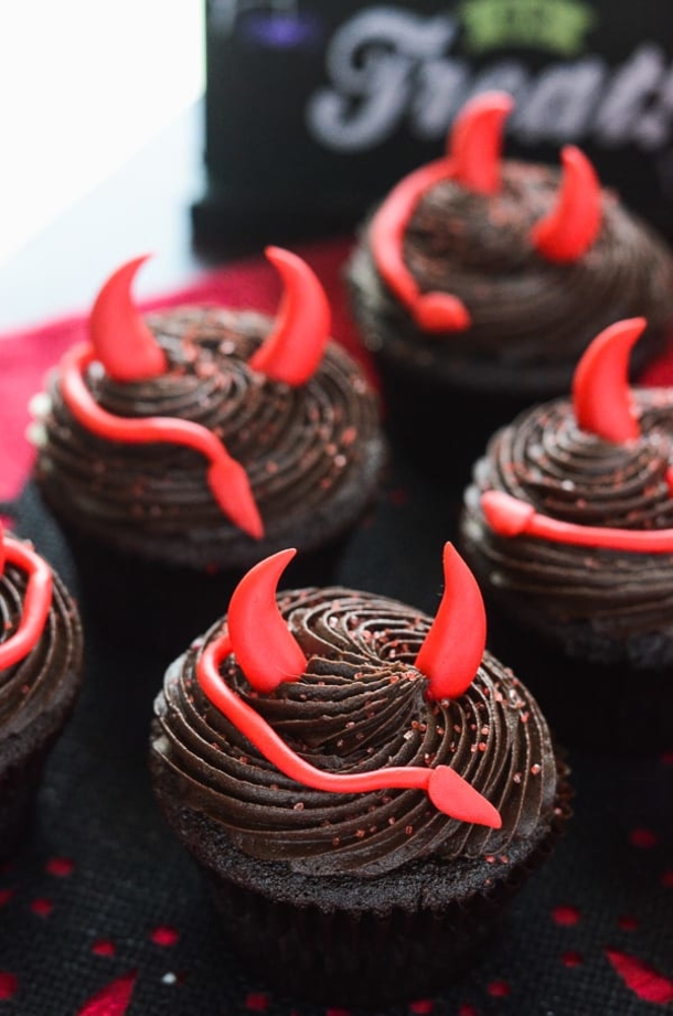 10+ Creative Halloween Desserts Are So Good, It's SCARY - picture 12