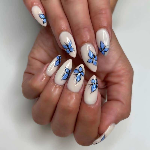 10 Cute Butterfly Nail Designs For 2023 That Will Warm Your Heart - picture 2