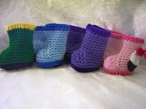 10 Cute Crochet Baby Booties You Can Easily Make - picture 8