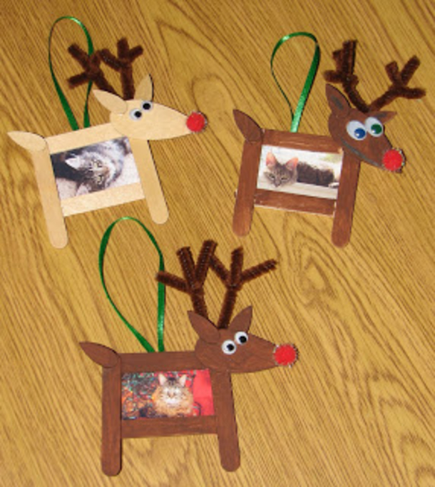 10 DIY Christmas Popsicle Stick Crafts for Kids to Make - picture 4