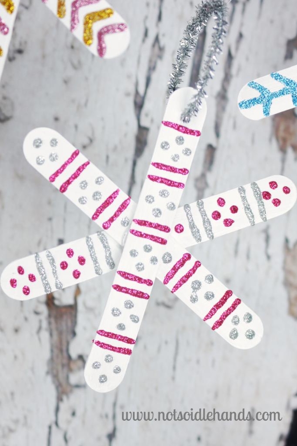 10 DIY Christmas Popsicle Stick Crafts for Kids to Make - picture 7