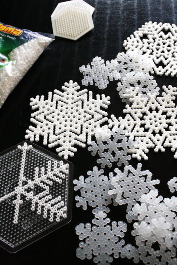 10 DIY Snowflake Crafts That Scream Winter - picture 6