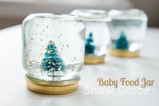 10 DIY Winter / Christmas Snowglobe Crafts - picture 9