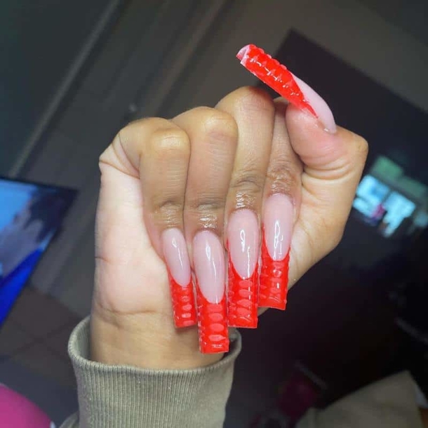 10 Elegant French Tip Nail Designs In 2023 For A Perfect Nail Look - picture 7