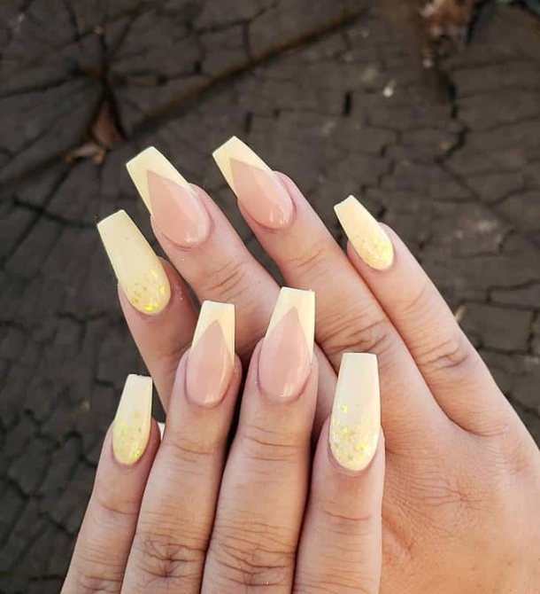 10 Elegant French Tip Nail Designs In 2023 For A Perfect Nail Look - picture 9
