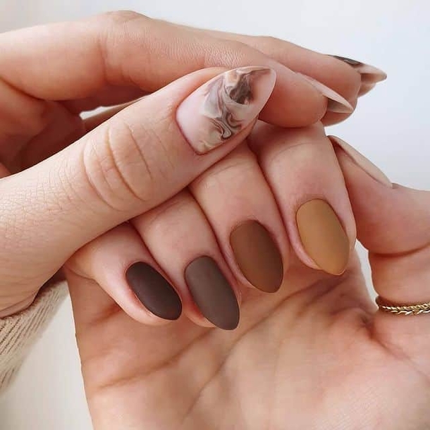 10 Extremely Beautiful Stunning Fall Nails To Rock In 2023 - picture 10