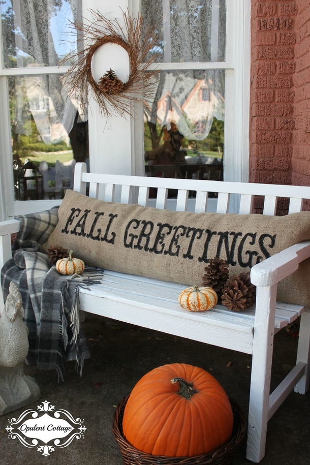 10 Eye-Catching Fall Porch Ideas To You Ready For The Autumn Season - picture 10