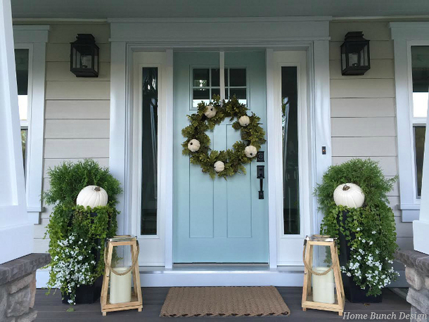 10 Eye-Catching Fall Porch Ideas To You Ready For The Autumn Season - picture 6