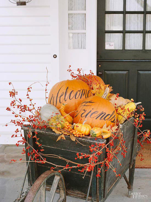 10 Eye-Catching Fall Porch Ideas To You Ready For The Autumn Season - picture 7
