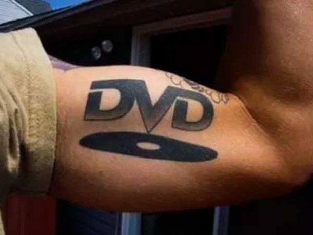 10 Fail Tattoos That Will Make You Lose Brain Cells - picture 3