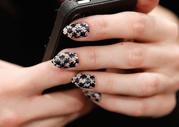10 Fall Inspired Nail Art Ideas - picture 7