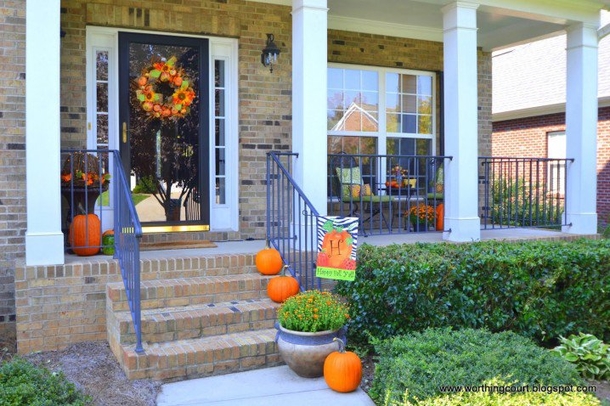 10 Fall Porch Decoration Ideas - picture 11