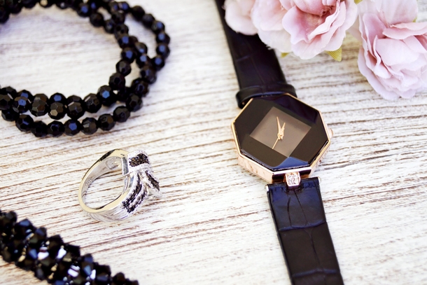 10+ Fashion Accessories For Men And Women - picture 3