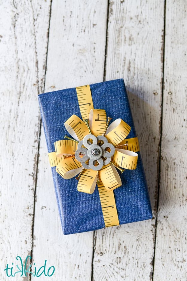 10 Festive DIY Christmas Bow Ideas - picture 9