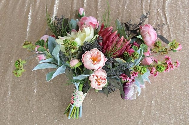 10 Flower Bouquets You Can Make For Your Wedding - picture 3