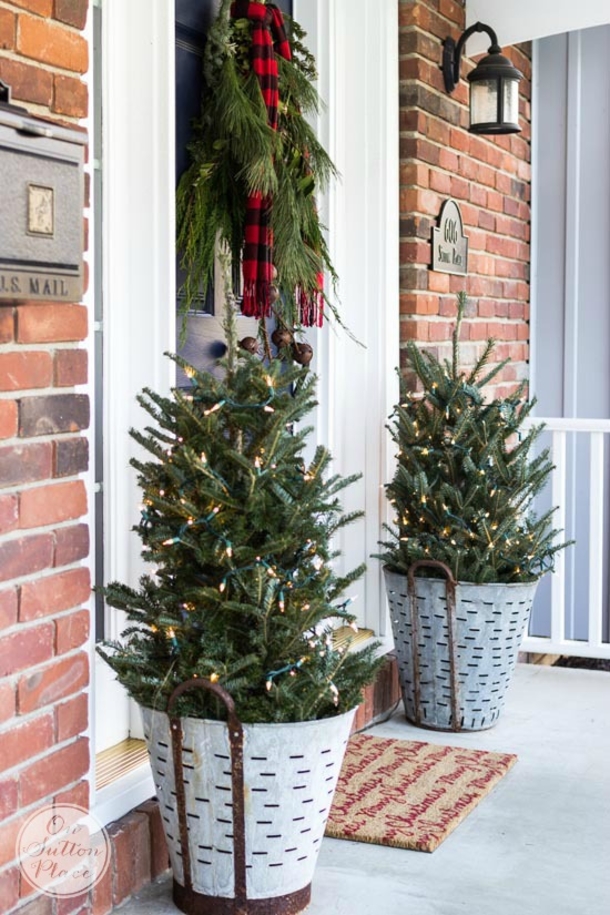 10 Front Lawn DIY Christmas Decoration Ideas For 2023 - picture 10