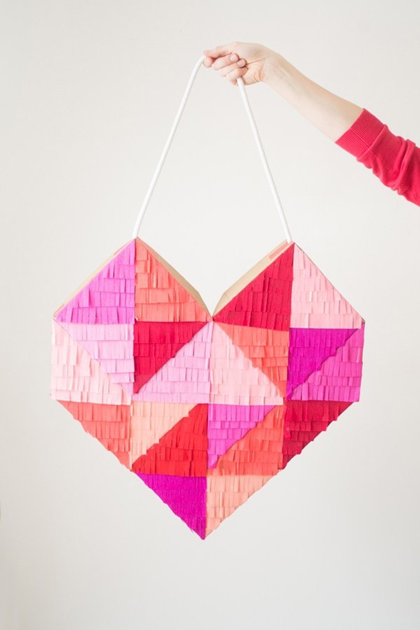 10 Fun Spring Party DIY Piñatas For Decoration - picture 5