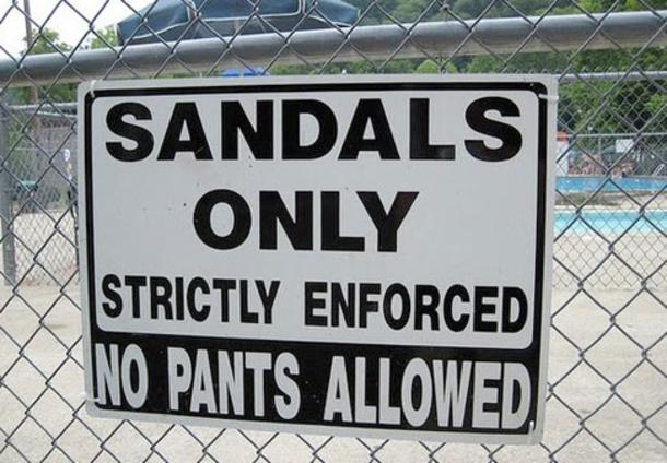 10 Funny Signs That Make No Sense At All - picture 7