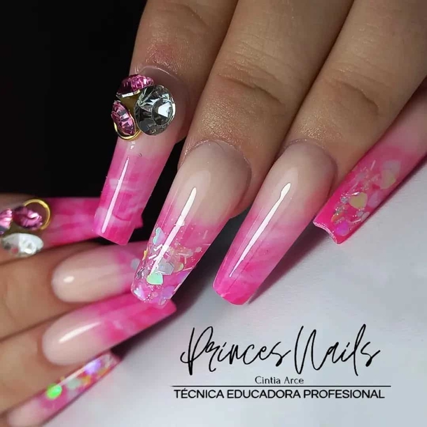 10 Gorgeous And Glamorous Birthday Nail Ideas For 2023 - picture 3