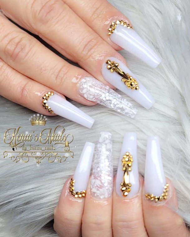 10 Gorgeous And Glamorous Birthday Nail Ideas For 2023 - picture 4