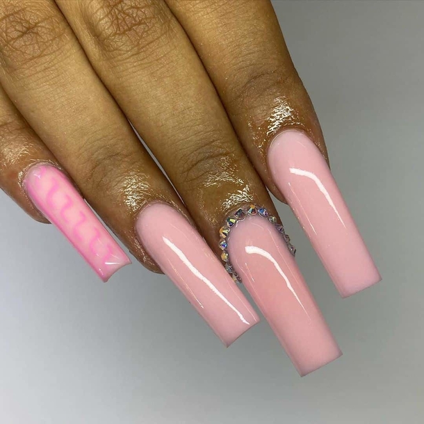 10 Gorgeous And Glamorous Birthday Nail Ideas For 2023 - picture 8