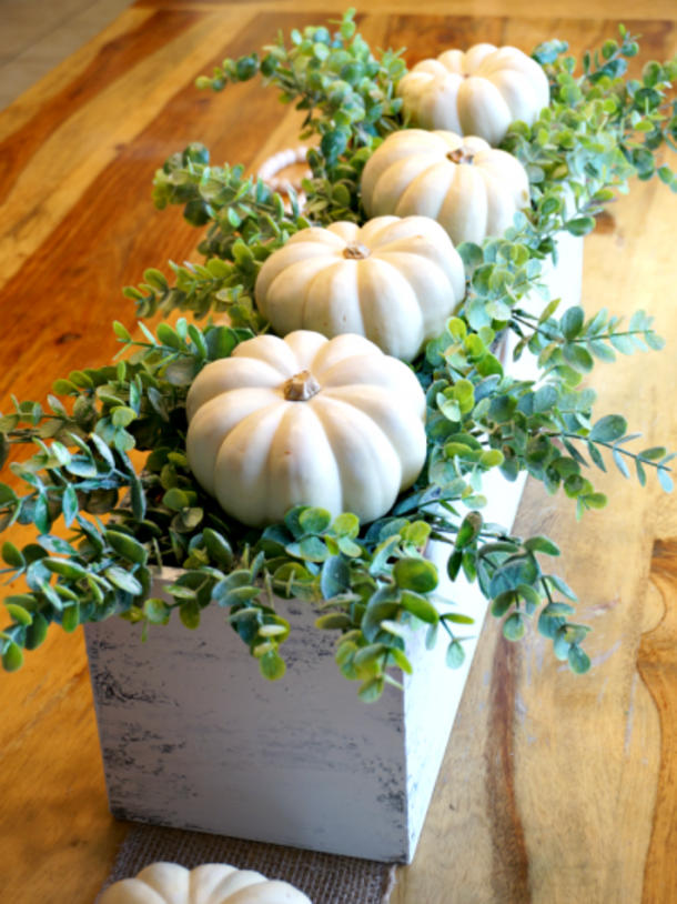 10+ Gorgeous Fall Decor Centerpieces In 2023 That Your Guests Will Love - picture 11