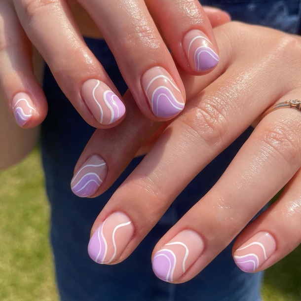 10 Gorgeous Lavender Nail Designs For 2023 - picture 11