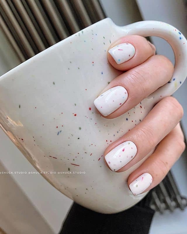 10 Gorgeous White Nail Ideas You Have To Try This Year - picture 3