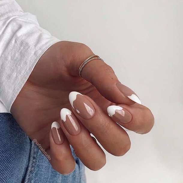 10 Gorgeous White Nail Ideas You Have To Try This Year - picture 5