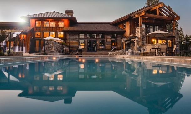 10 Great Backyard Pool Ideas - picture 3