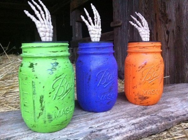 10 Halloween Mason Jar Decor Ideas - picture 3