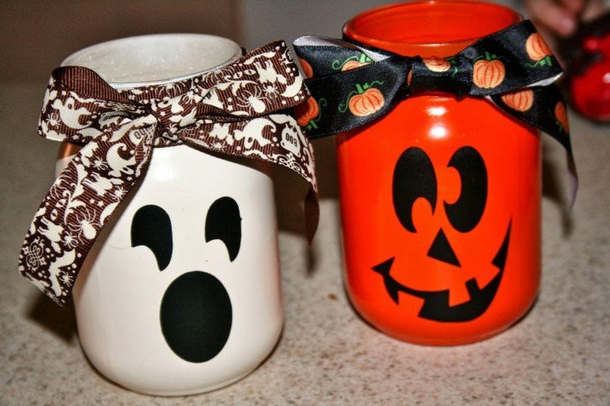 10 Halloween Mason Jar Decor Ideas - picture 7
