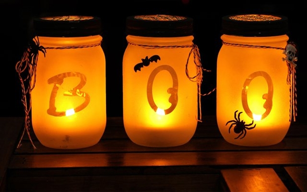 10 Halloween Mason Jar Decor Ideas - picture 9