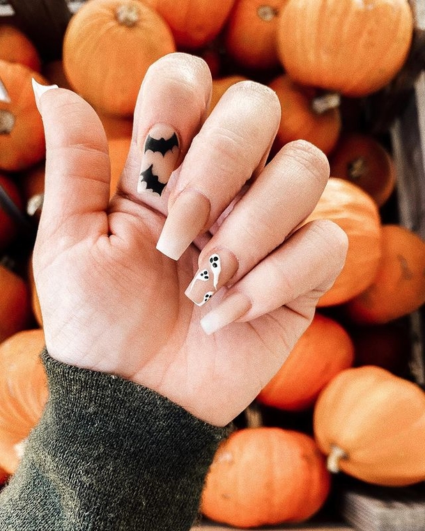 10 Halloween Nail Designs & Ideas To Get You In The Spooky Spirit - picture 6