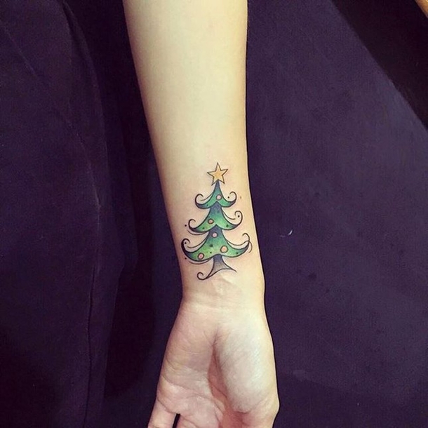10 Holiday Tattoos For Christmas - picture 10