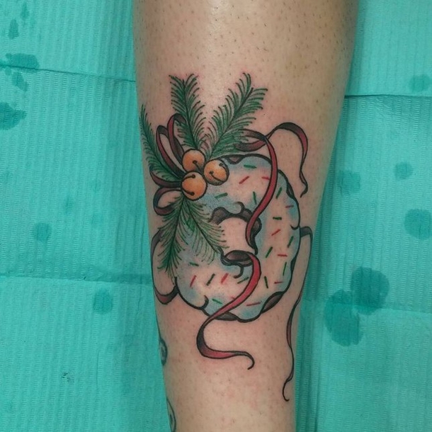 10 Holiday Tattoos For Christmas - picture 4